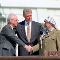 Treinta años de fracaso: Oslo y el colapso del derecho humanitario en Gaza